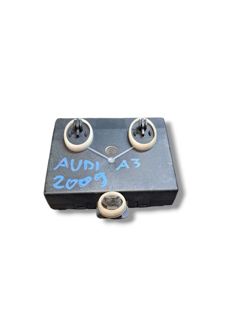 Centralina porta anteriore destra (dx) Audi A3 8V (2012 - 2020) COD:5Q0959592E - F&P CRASH SRLS - Ricambi Usati