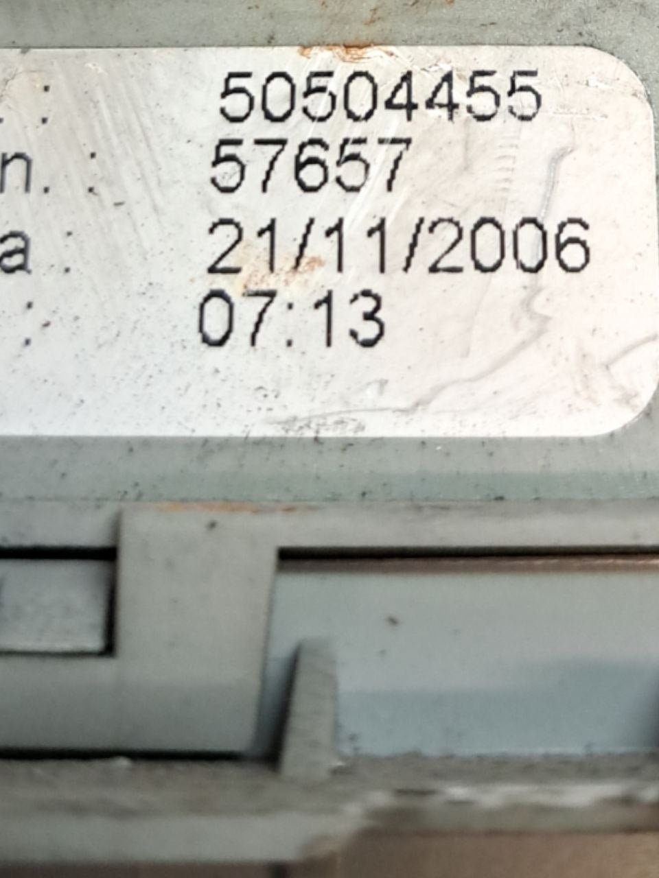 Centralina portafusibii scatola fusibili Alfa Romeo 159 1.9 JTD (2006) COD:50504455 - F&P CRASH SRLS - Ricambi Usati