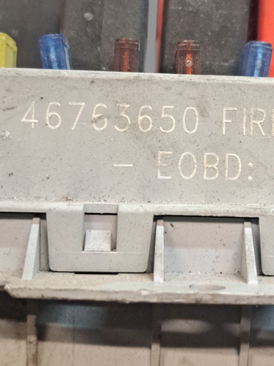 Centralina portafusibii scatola fusibili Fiat Punto 188 1.2 Benzina (1999 - 2005) COD:46763650 - F&P CRASH SRLS - Ricambi Usati