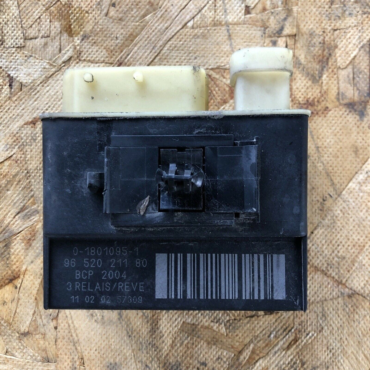 Centralina Preriscaldamento Candelette Citroen C3 1.4 Benz 9652021180 - F&amp;P CRASH SRLS - Ricambi Usati