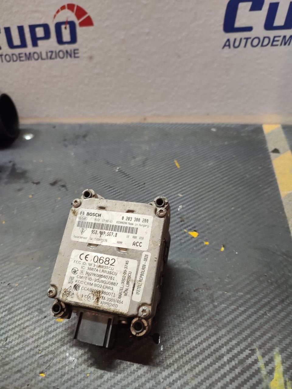 Centralina radar sensore distanza Porsche Macan 95b cod 95b907567b - 0203300200 - F&P CRASH SRLS - Ricambi Usati