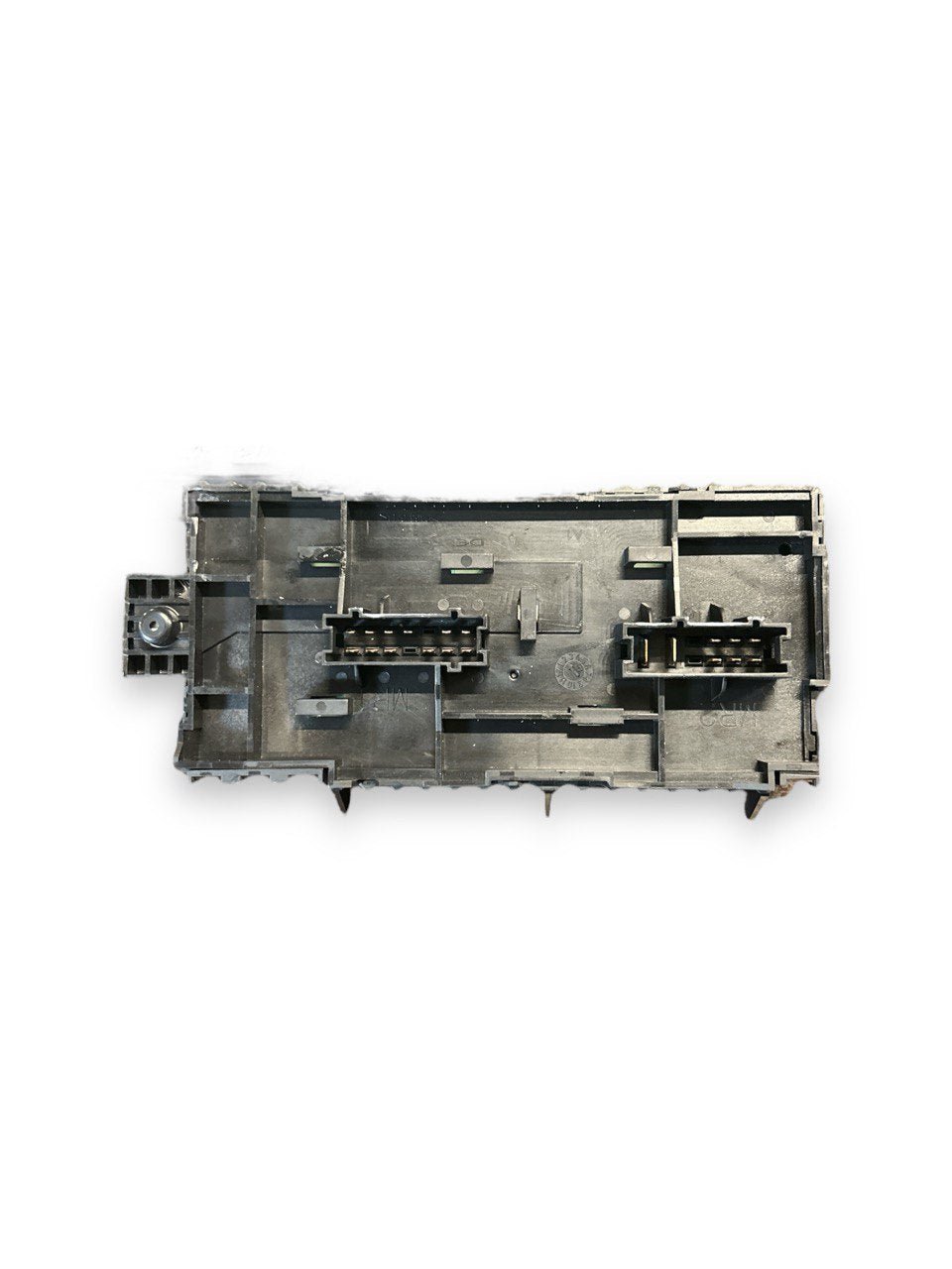 Centralina / scatola fusibili Infiniti Q30 2.2 diesel (2015 - 2019) cod.A2469067100 - F&P CRASH SRLS - Ricambi Usati
