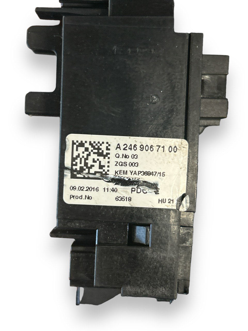 Centralina / scatola fusibili Infiniti Q30 2.2 diesel (2015 - 2019) cod.A2469067100 - F&P CRASH SRLS - Ricambi Usati
