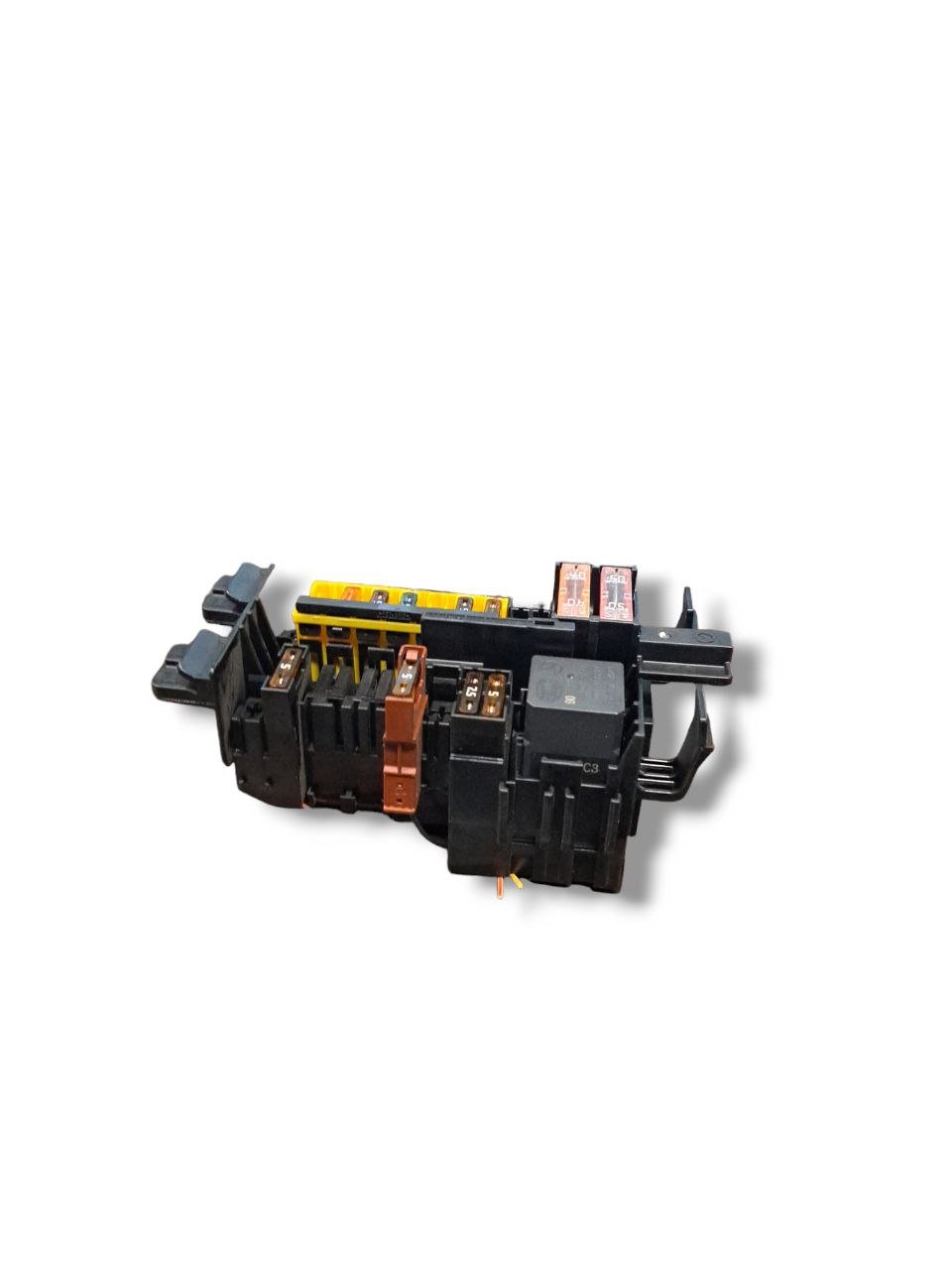 Centralina Scatola Portafusibili Mercedes - Benz Classe C W205 COD:A2059067200 (2014>) - F&P CRASH SRLS - Ricambi Usati