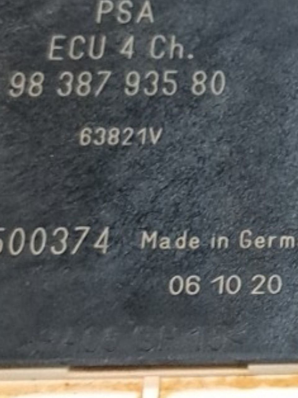 Centralina Sensori Parcheggio Peugeot 208 / 2008 / Partner / C4 (2019>) COD:9838793580 - F&P CRASH SRLS - Ricambi Usati