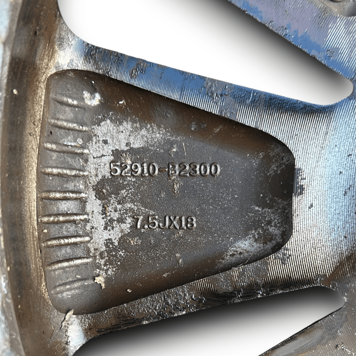 Cerchi in lega kia soul cod:52910 - B2300 (2013 > 2018) (235/45 r18) - F&P CRASH SRL - Ricambi Usati