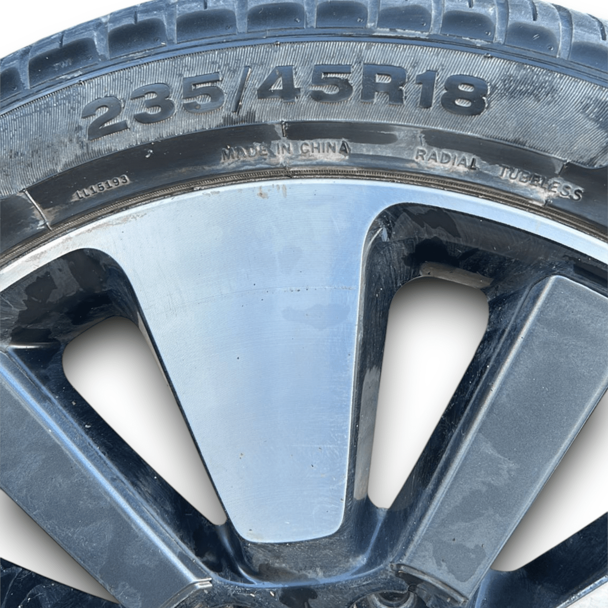 Cerchi in lega kia soul cod:52910 - B2300 (2013 > 2018) (235/45 r18) - F&P CRASH SRL - Ricambi Usati