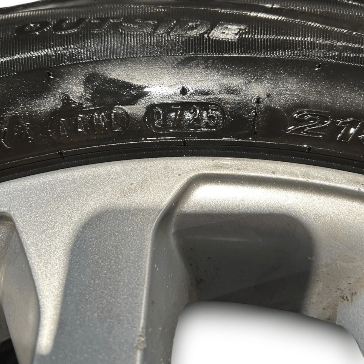 Cerchi in lega ranault kadjar cod:403004615R (2015 > 2022) (215 / 60 r17) - F&P CRASH SRL - Ricambi Usati