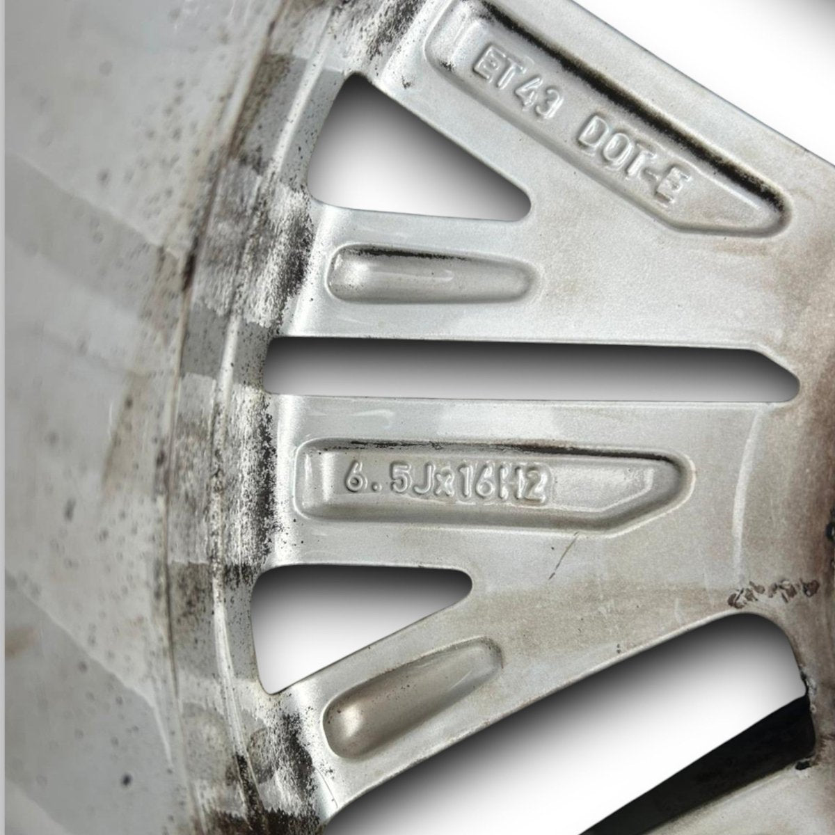 Cerchi in lega volkswagen t - roc cod:2GA601025AA (2017 >) (215 / 60 r16) - F&P CRASH SRLS - Ricambi Usati