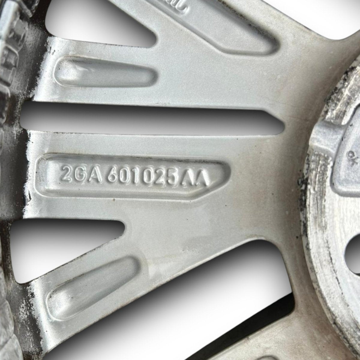 Cerchi in lega volkswagen t - roc cod:2GA601025AA (2017 >) (215 / 60 r16) - F&P CRASH SRLS - Ricambi Usati