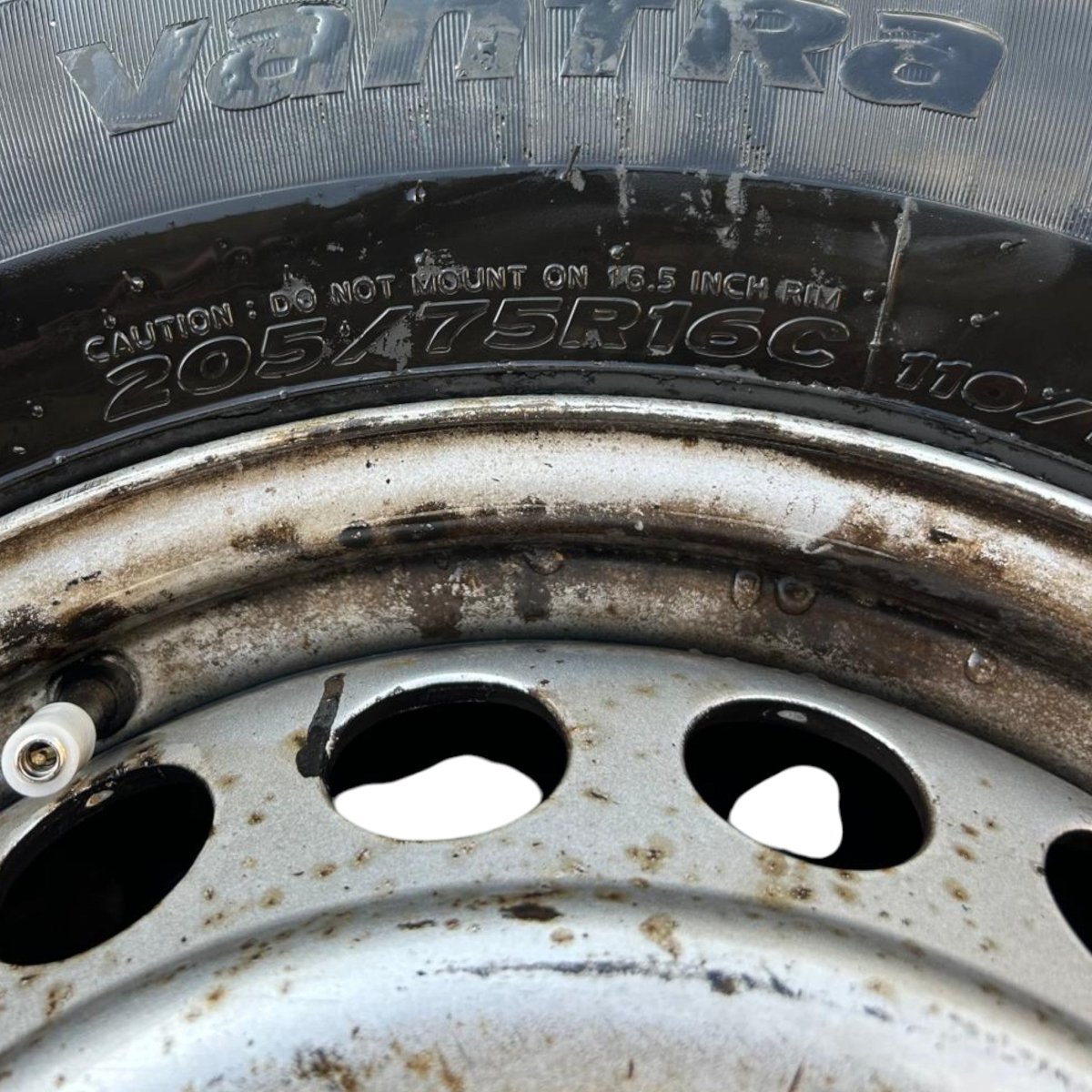 Cerchio in ferro mercedes sprinter w910 cod:A9074014700 (2018 >) (205/75 r16) ruota gemellata posteriore interna - F&P CRASH SRLS - Ricambi Usati