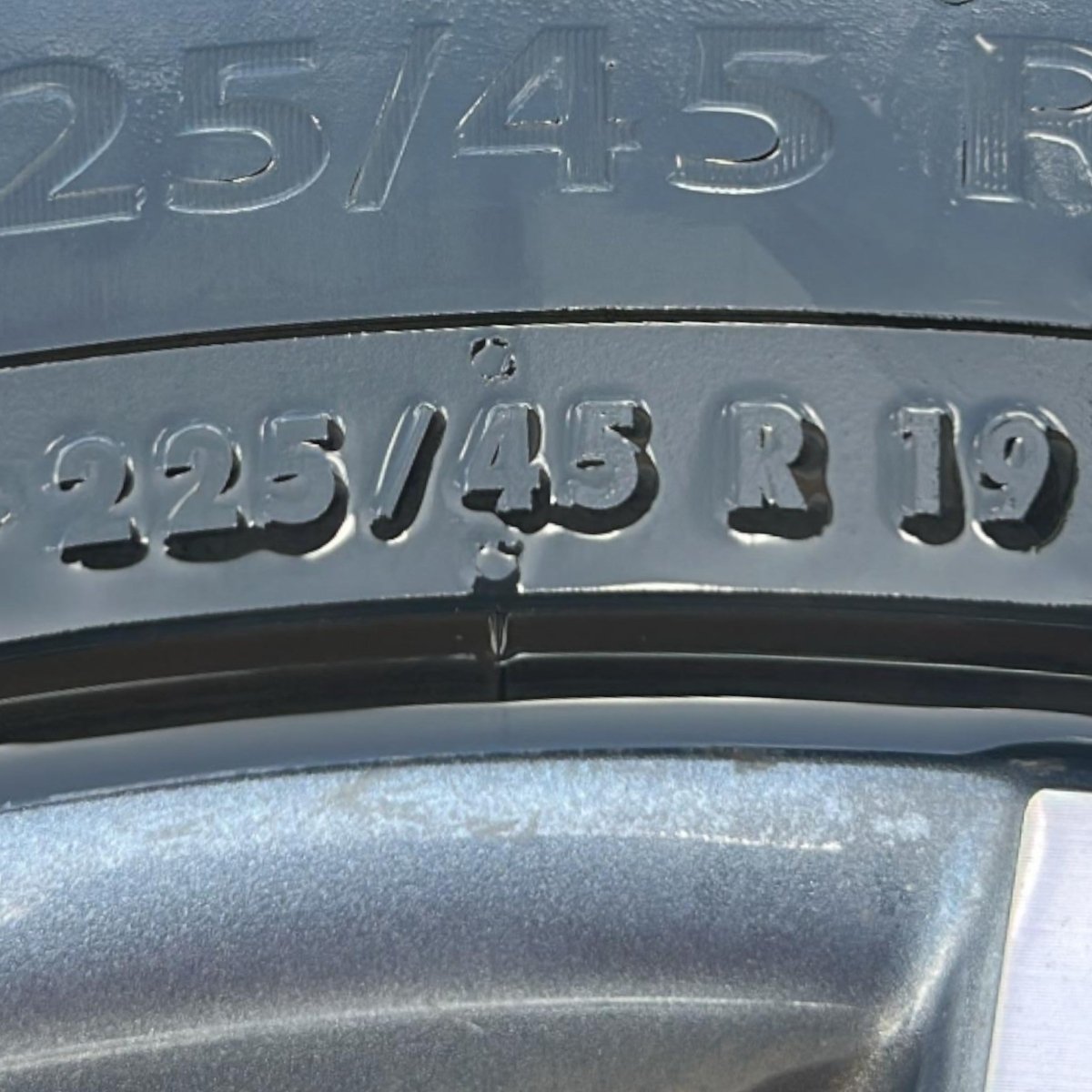 Cerchio in lega (diamantato) Renault Kadjar cod.403005400r (5 fori / 225 / 45 r19) (2015 > 2022) - F&P CRASH SRLS - Ricambi Usati