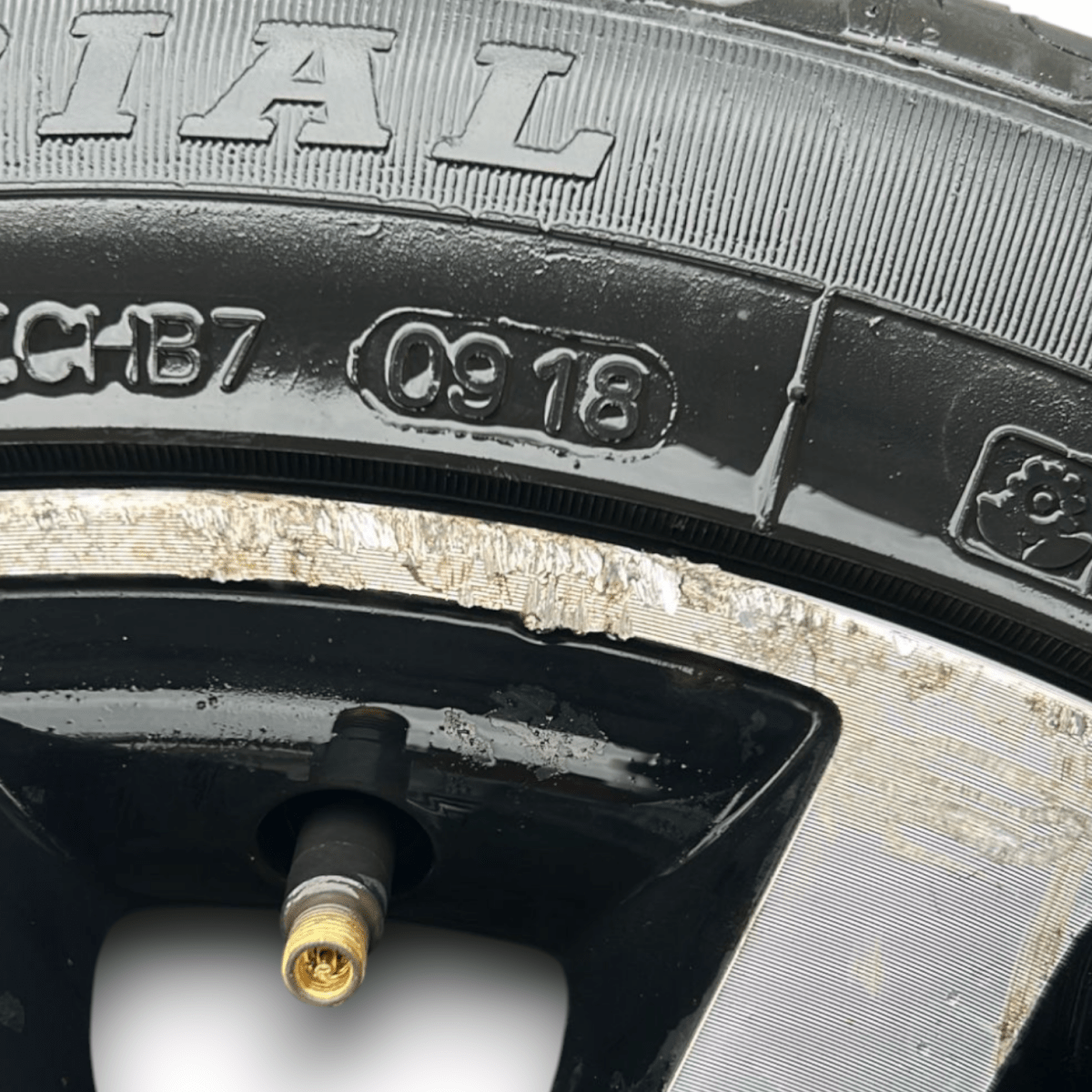 Cerchio In Lega Renault Twingo III cod:403008869R (205/45 R16) (2014 > 2024) - F&P CRASH SRLS - Ricambi Usati