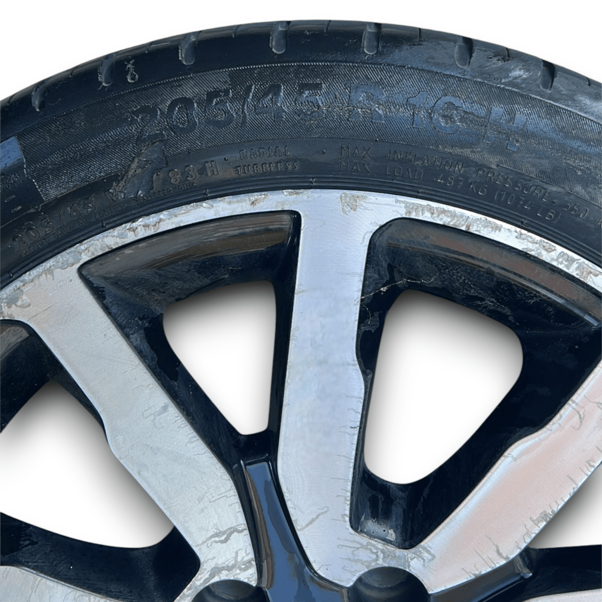 Cerchio In Lega Renault Twingo III cod:403008869R (205/45 R16) (2014 > 2024) - F&P CRASH SRL - Ricambi Usati