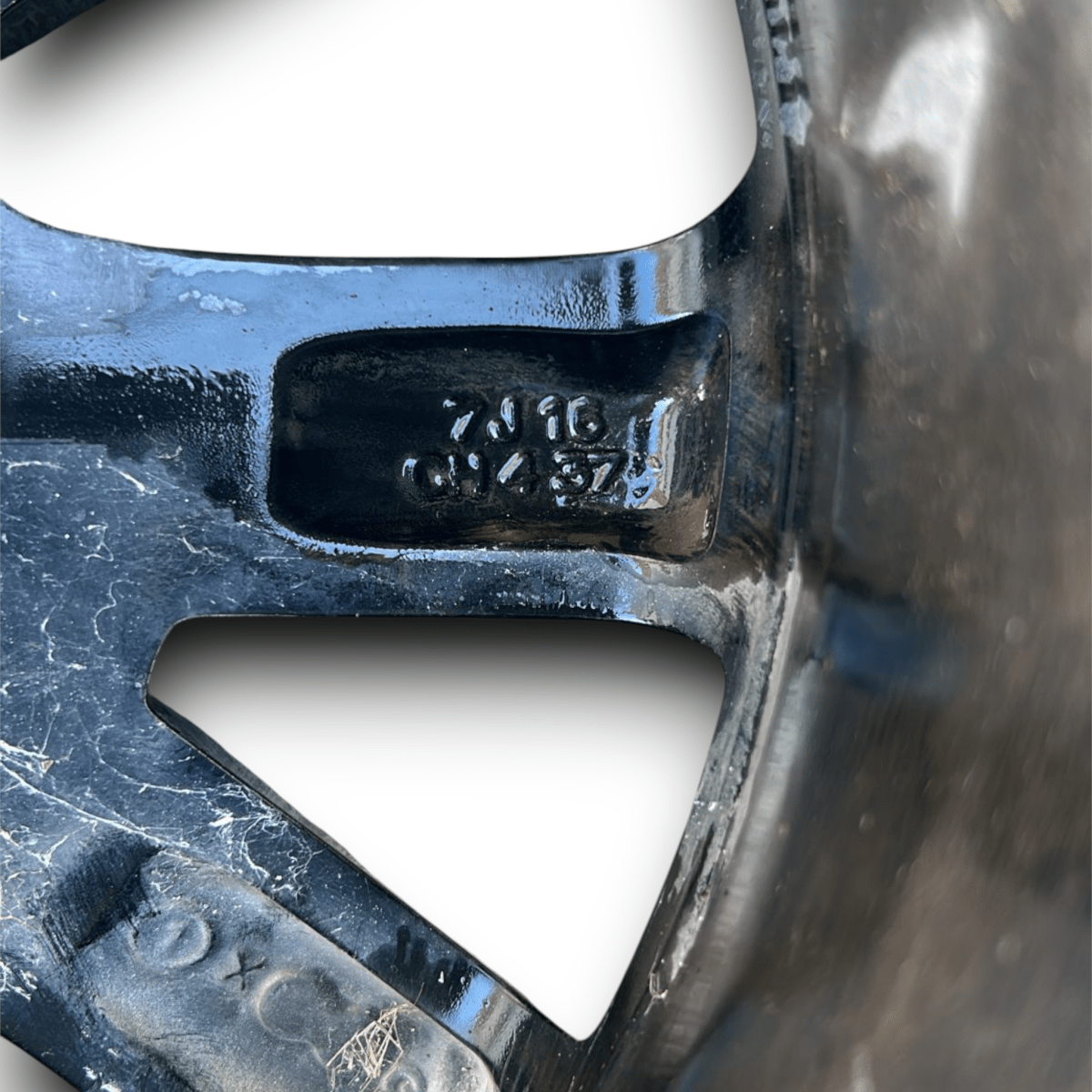 Cerchio In Lega Renault Twingo III cod:403008869R (205/45 R16) (2014 > 2024) - F&P CRASH SRL - Ricambi Usati