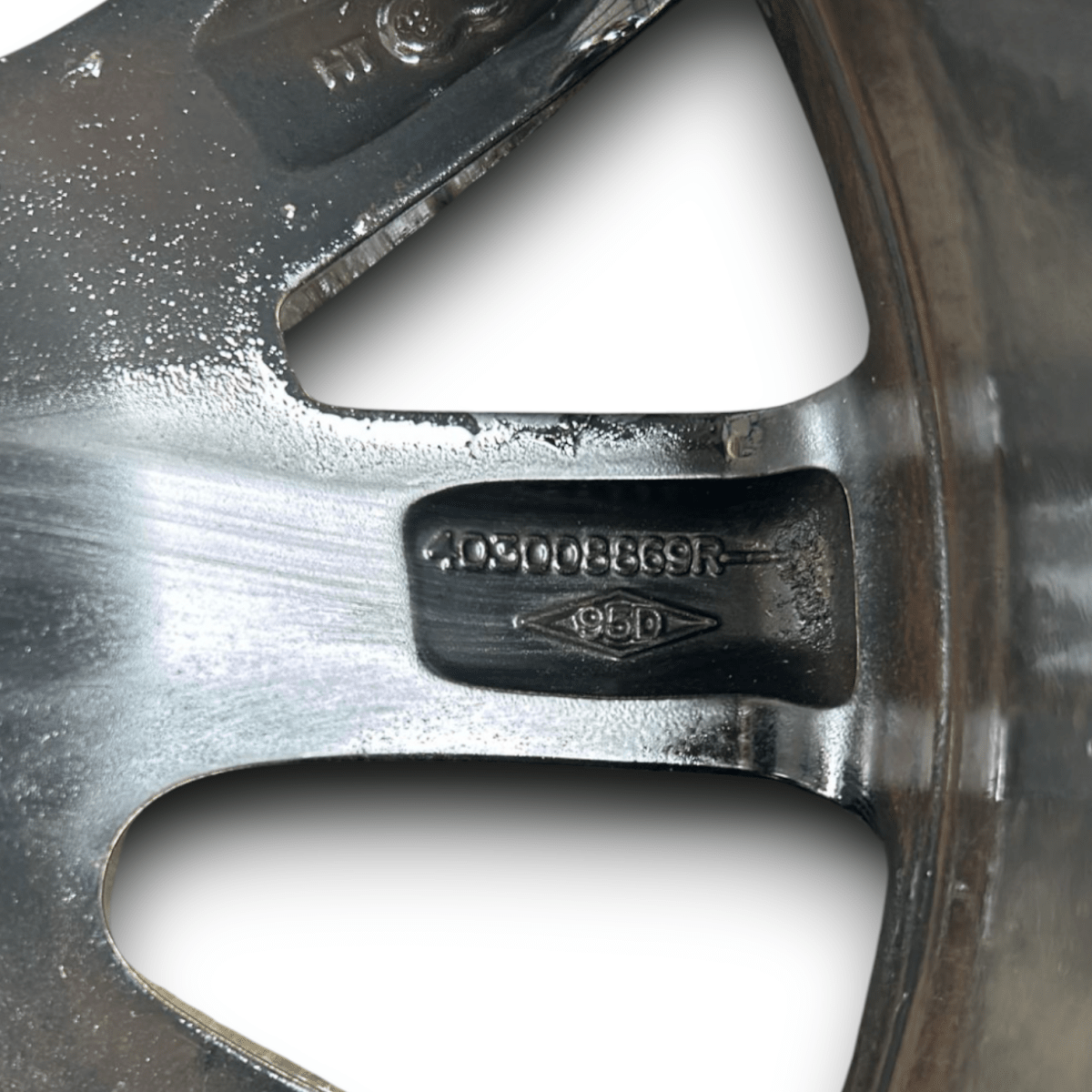 Cerchio In Lega Renault Twingo III cod:403008869R (205/45 R16) (2014 > 2024) - F&P CRASH SRLS - Ricambi Usati