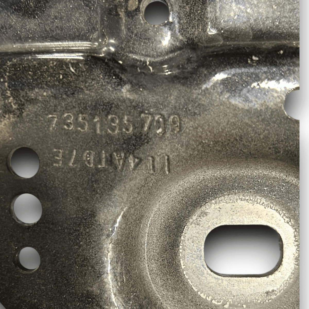 Cerniere Cofano Anteriore Mini Clubman F54 cod:735135709 / 735135809 (2015 > 2024) - F&P CRASH SRLS - Ricambi Usati