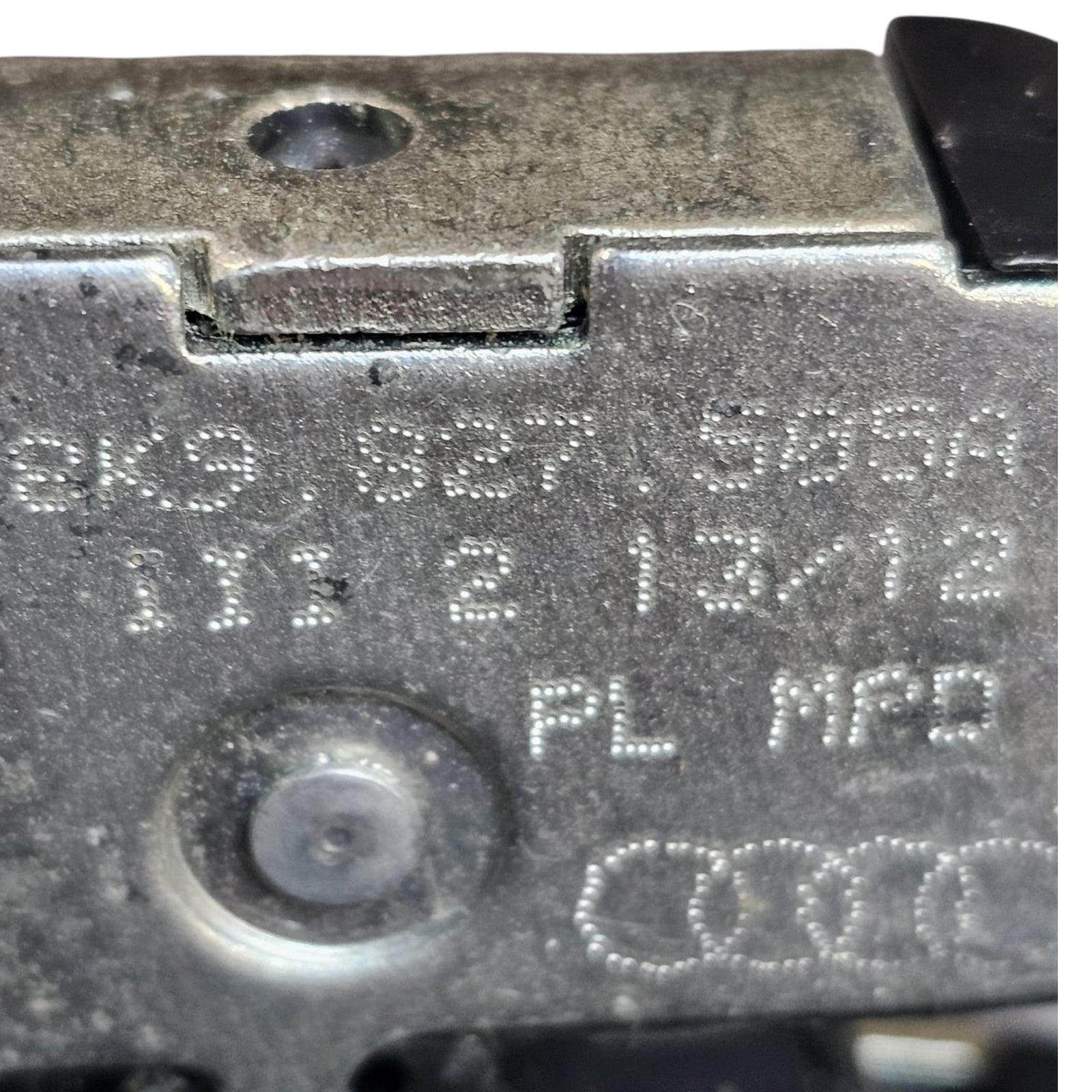 Chiusura Serratura Portellone Posteriore Audi a4 (b8) cod:8K9827505A (2010 >2018) - F&P CRASH SRLS - Ricambi Usati