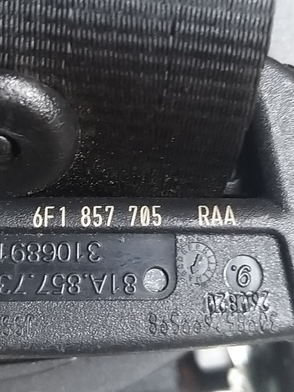 Cintura Di Sicurezza Anteriore Sinistra SX Seat Ibiza ( 2012 ) Cod : 6f1857705 - F&P CRASH SRLS - Ricambi Usati