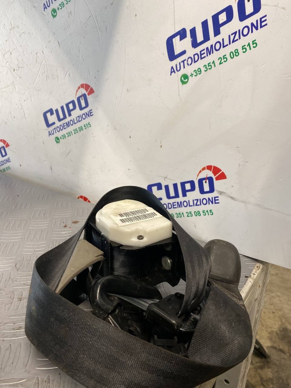 Cintura di sicurezza anteriore sinistro Chrysler Voyager cod:p0tr451l5ab - F&P CRASH SRLS - Ricambi Usati