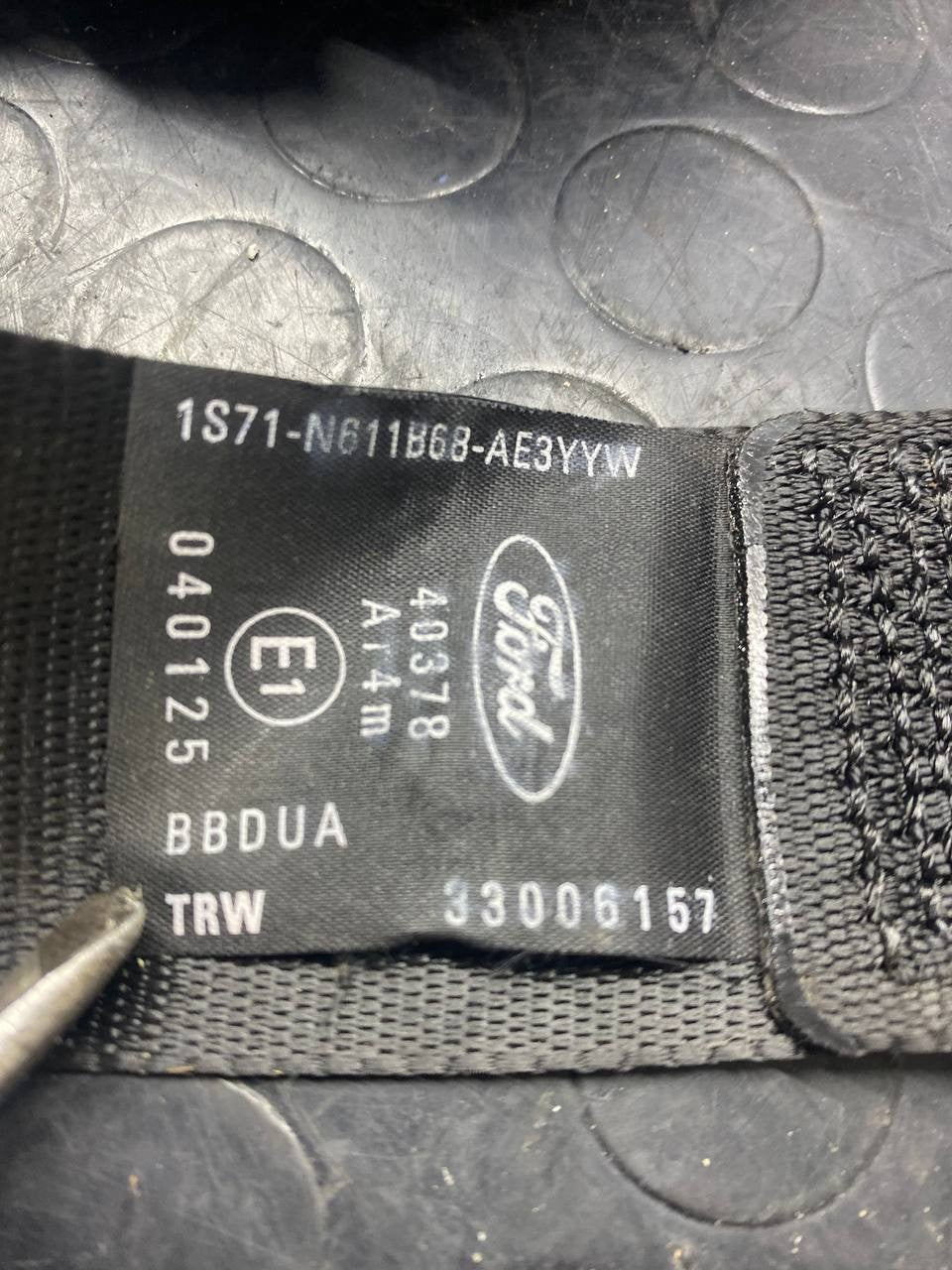 Cintura di sicurezza Ford mondeo posteriore destra cod:1S71N611B68 33006157 - F&P CRASH SRLS - Ricambi Usati