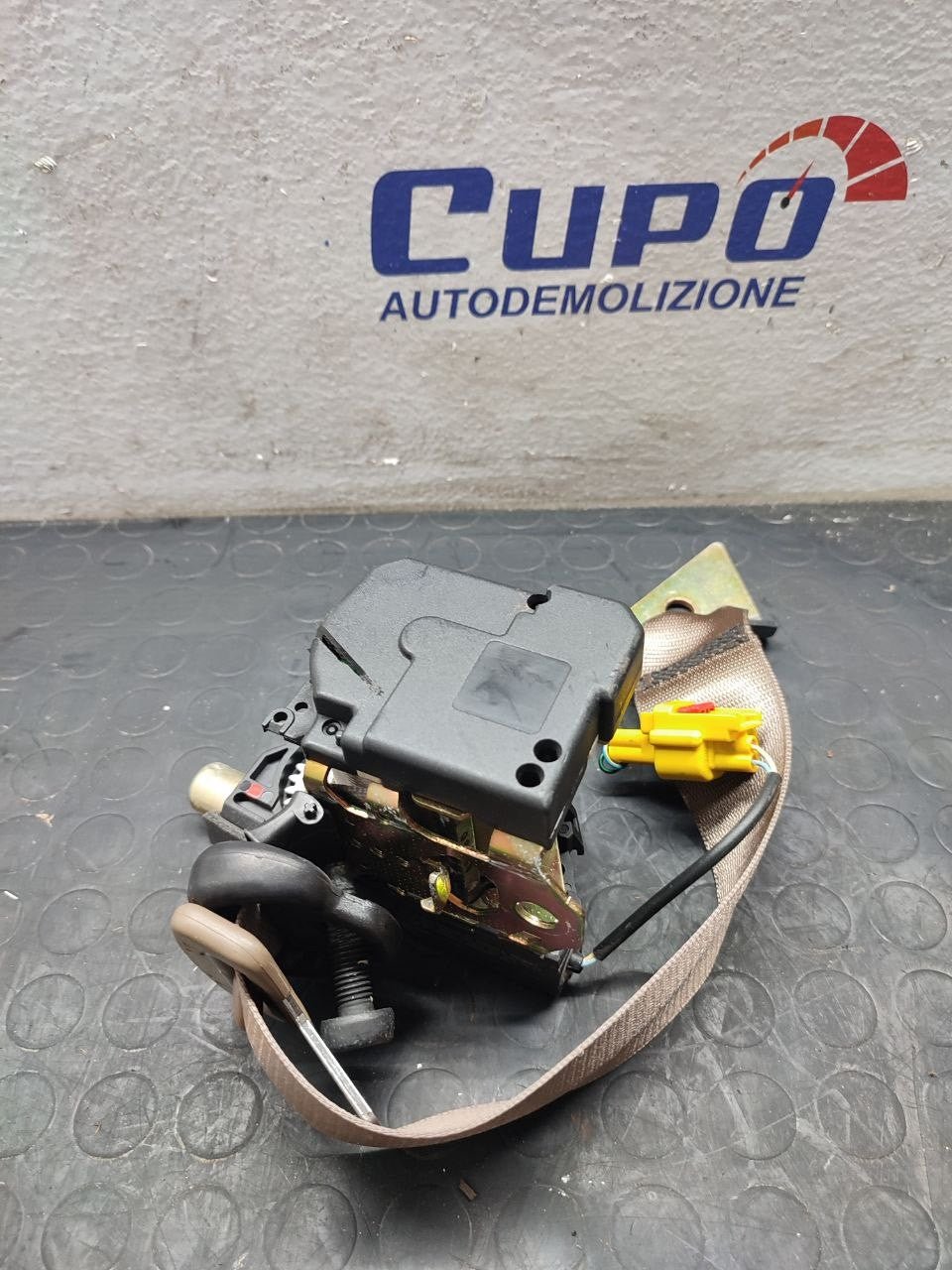 Right Rear Seat Belt Jaguar S-Type (2002) Code: 4R83-F611B68-AAAMB - F&P CRASH SRLS - Used Parts