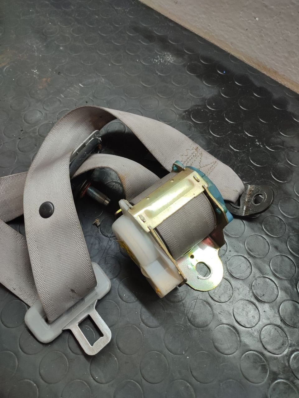 Cintura di sicurezza posteriore destra KIA PICANTO 1.1 cod: 89810/20-07000 - F&P CRASH SRLS - Ricambi Usati