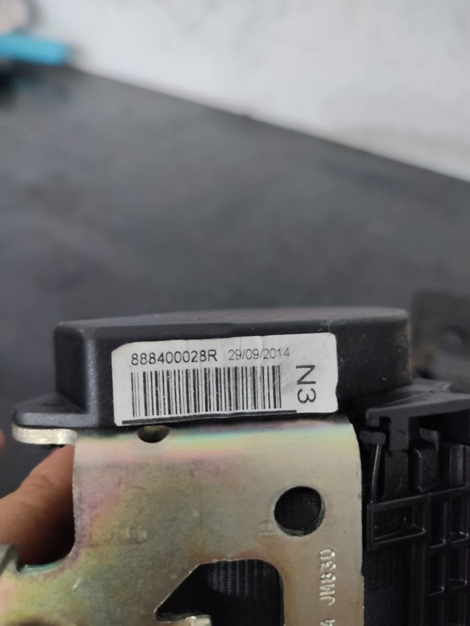 Cintura di sicurezza posteriore destra Renault scenic III cod: 888400028R - F&P CRASH SRLS - Ricambi Usati