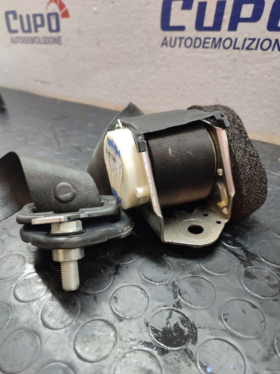 Cintura Di Sicurezza posteriore sinistra FIAT 500 (2016) cod: 07354925760 - F&P CRASH SRLS - Ricambi Usati