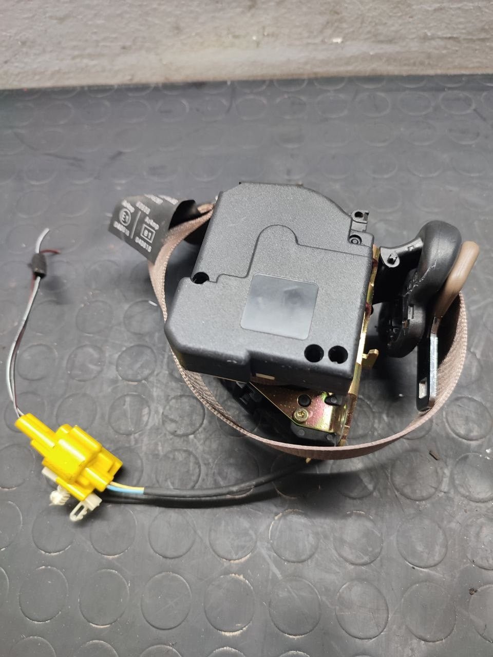 Left Rear Seat Belt Jaguar S-Type (2002) Code: 4R83-F611B69-AAAMB - F&P CRASH SRLS - Used Parts