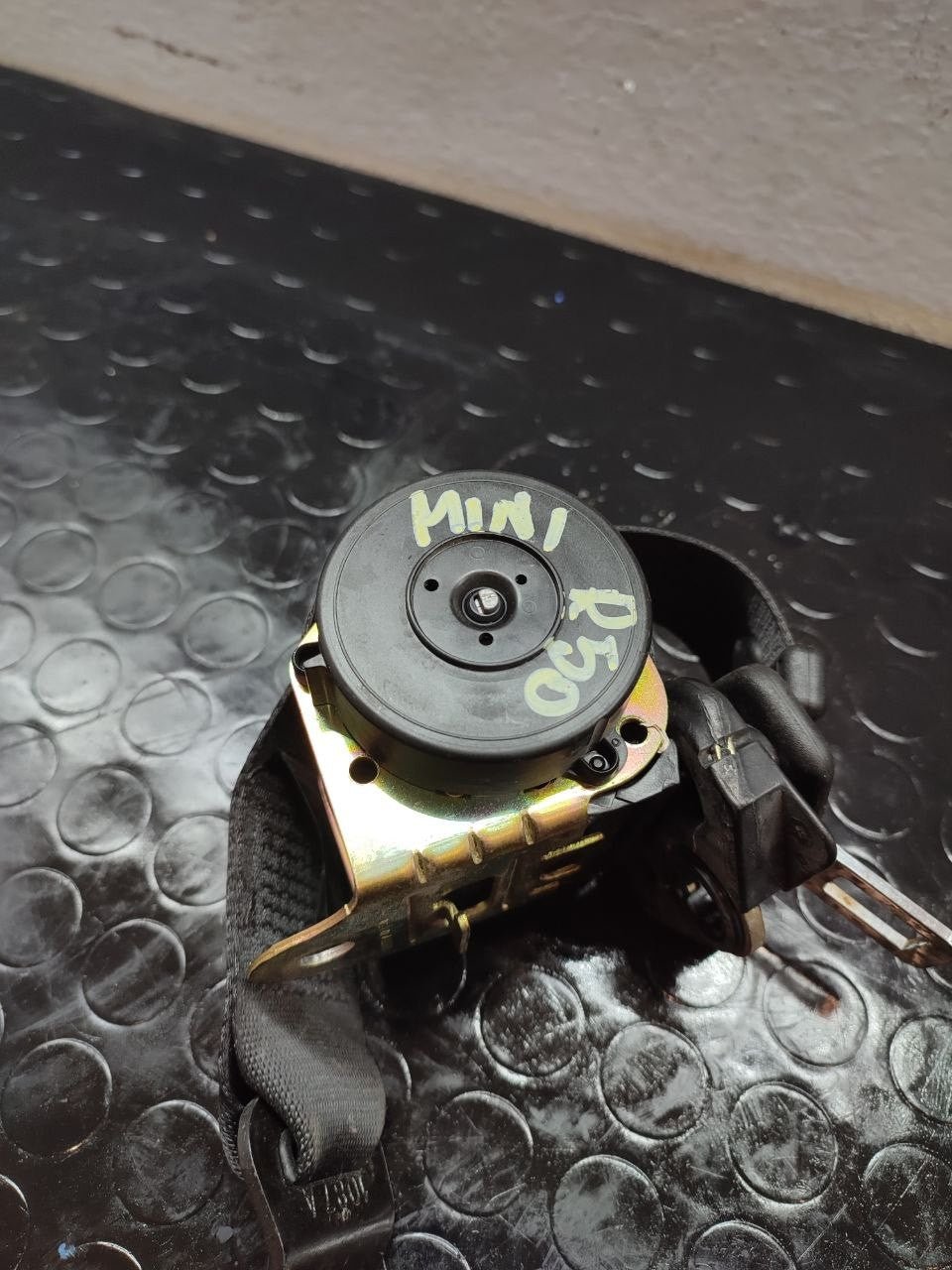 Cintura di sicurezza posteriore sinistra MINI COOPER (R50) cod: g2475a020508 - F&P CRASH SRLS - Ricambi Usati