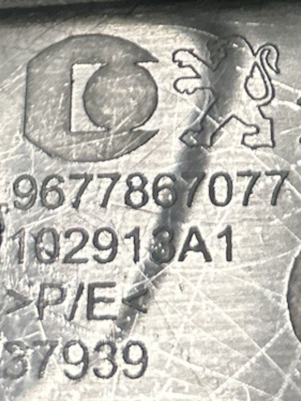 Citroen C4 Grand Picasso (2013 > 2022) cod . 9677867077 Rivestimento Bagagliaio Supporto Cappelliera Sinistro - F&P CRASH SRLS - Ricambi Usati