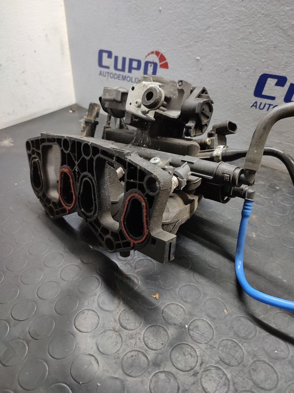 Collettore aspirazione FIAT PUNTO 1.2 - F&P CRASH SRLS - Ricambi Usati