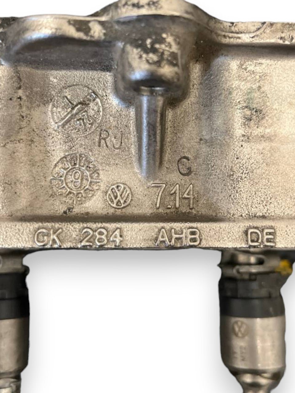 Collettore Aspirazione + Iniettori Volkswagen Polo 9N / Audi A3 / Volkswagen Golf VI / Volkswagen Golf V / Volkswagen Scirocco 1.4 Benzina (2001 al 2009) cod: GK284AHB - F&P CRASH SRLS - Ricambi Usati