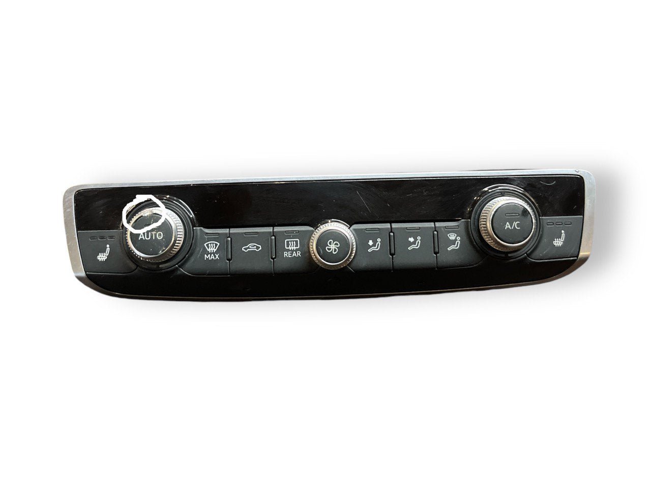 Comandi Clima Automatico Audi A1 GB / Q3 F3 1.0 Benzina ( 2018 >) cod.83A820043L - F&P CRASH SRLS - Ricambi Usati