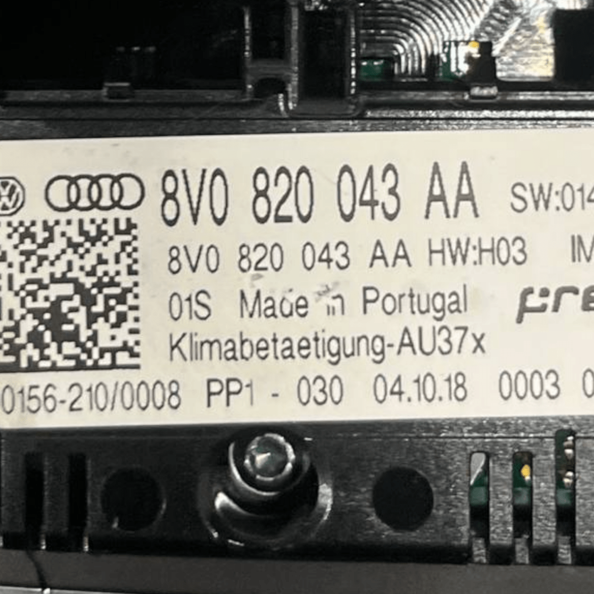 Comandi Clima Automatico Audi Q2 (2016 - ) cod: 8V0820043AA - F&P CRASH SRL - Ricambi Usati