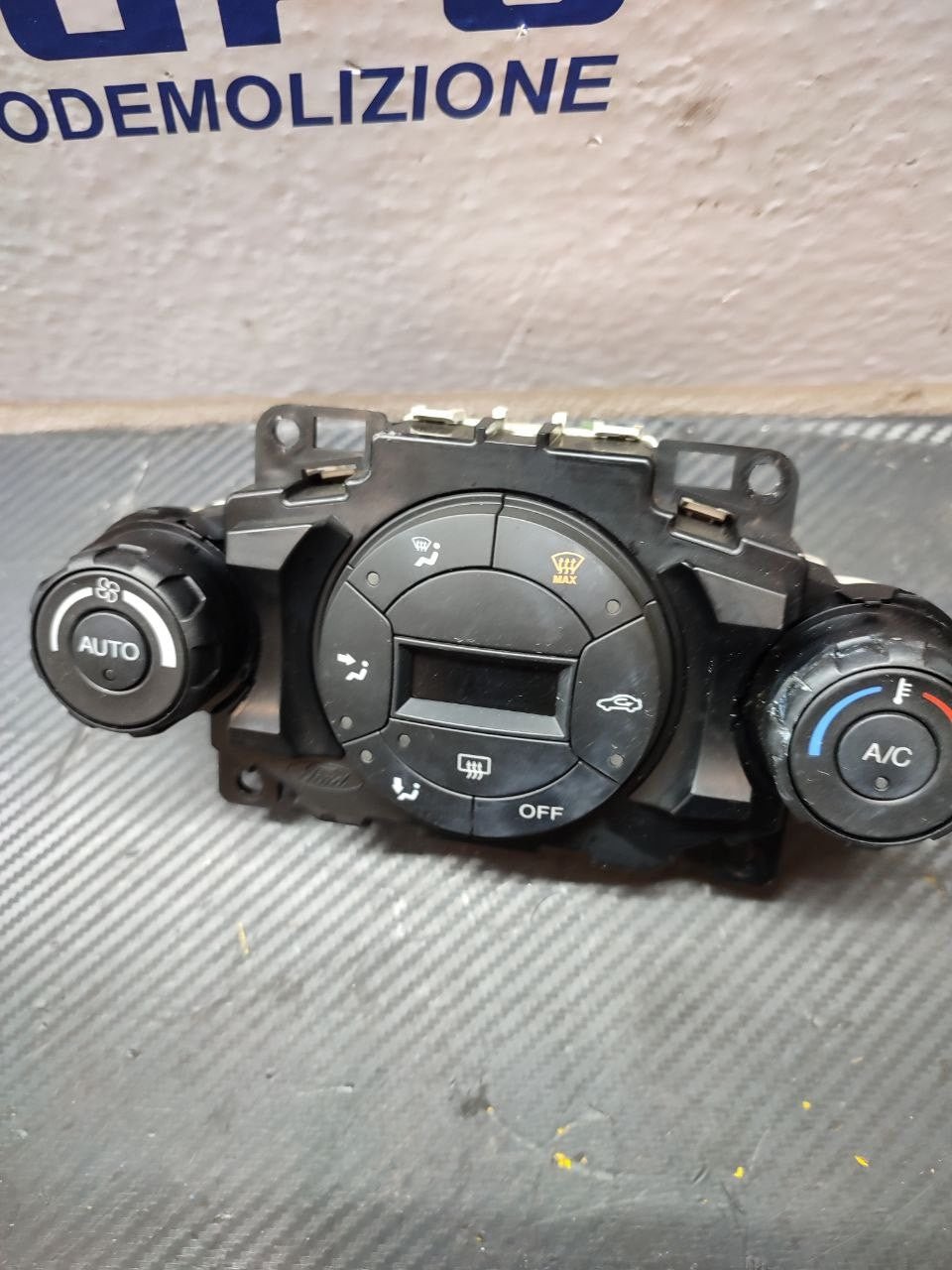 Comandi clima Ford Ecosport II cod 8a6t 18c612 - F&P CRASH SRLS - Ricambi Usati