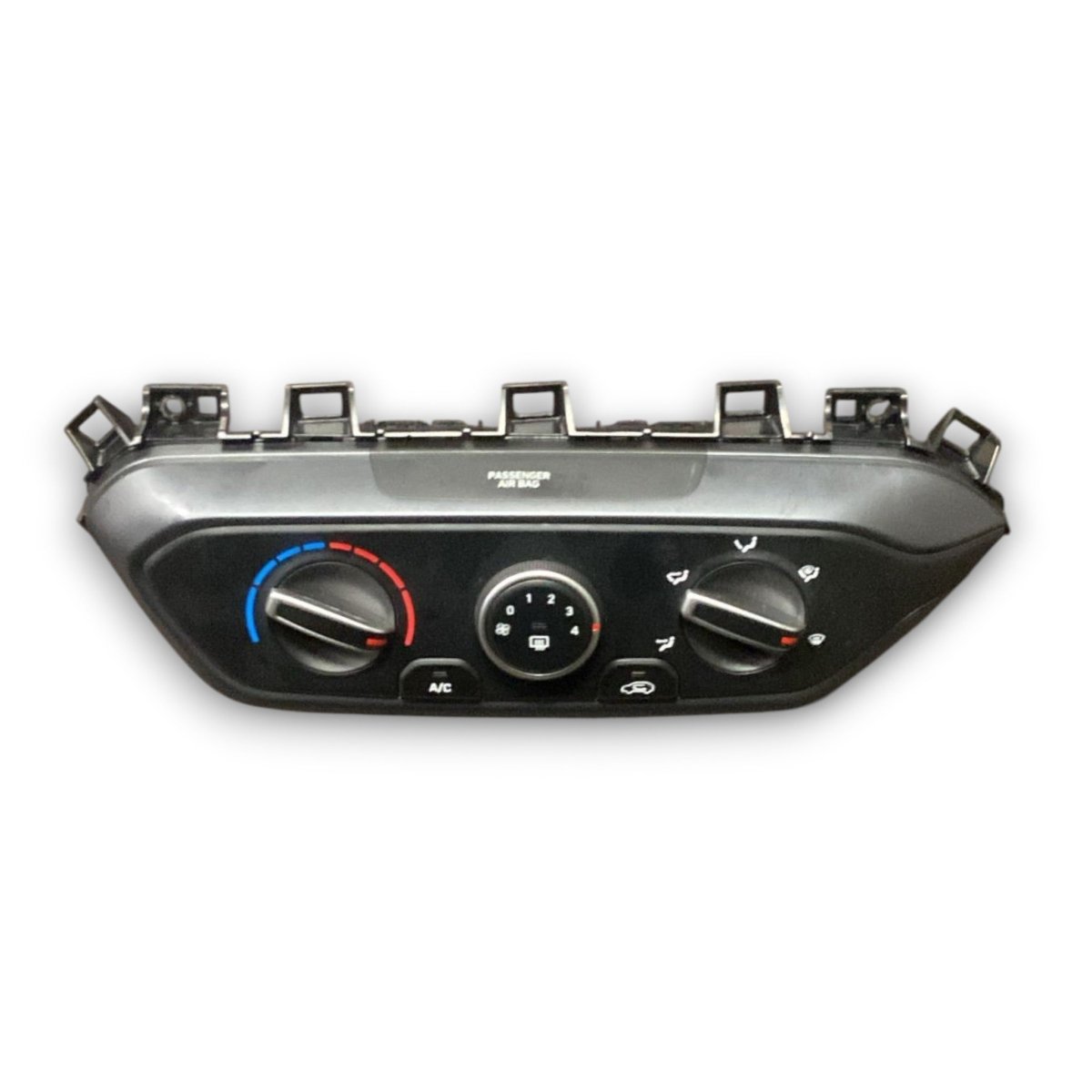 Comandi clima Hyundai i20 III cod . 97250 - q0011 1.2 benzina (2020 >) - F&amp;P CRASH SRL - Ricambi Usati