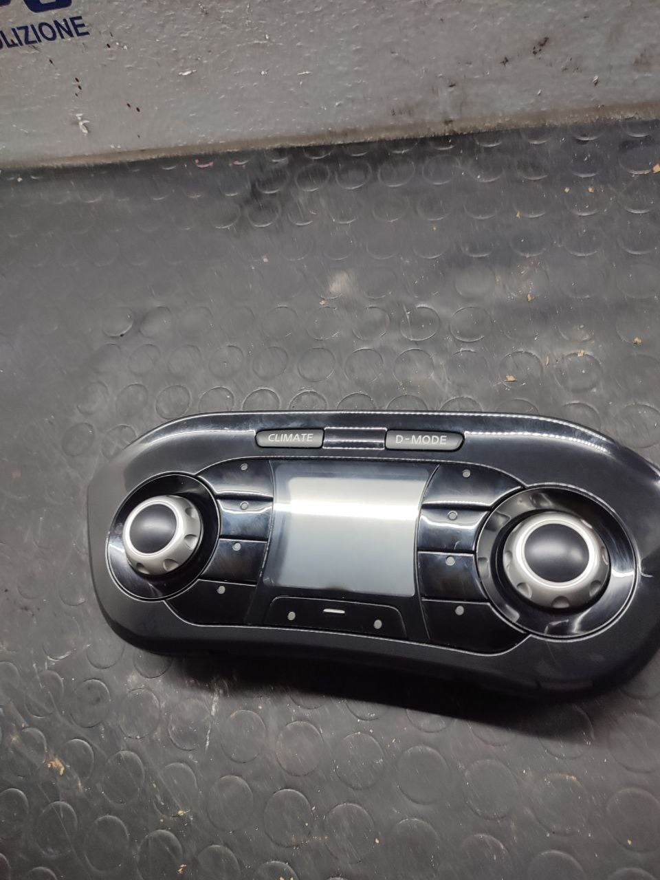 Nissan Juke climate controls (2011 - f15) code 248451ka1b - F&P CRASH SRLS - Used Spare Parts