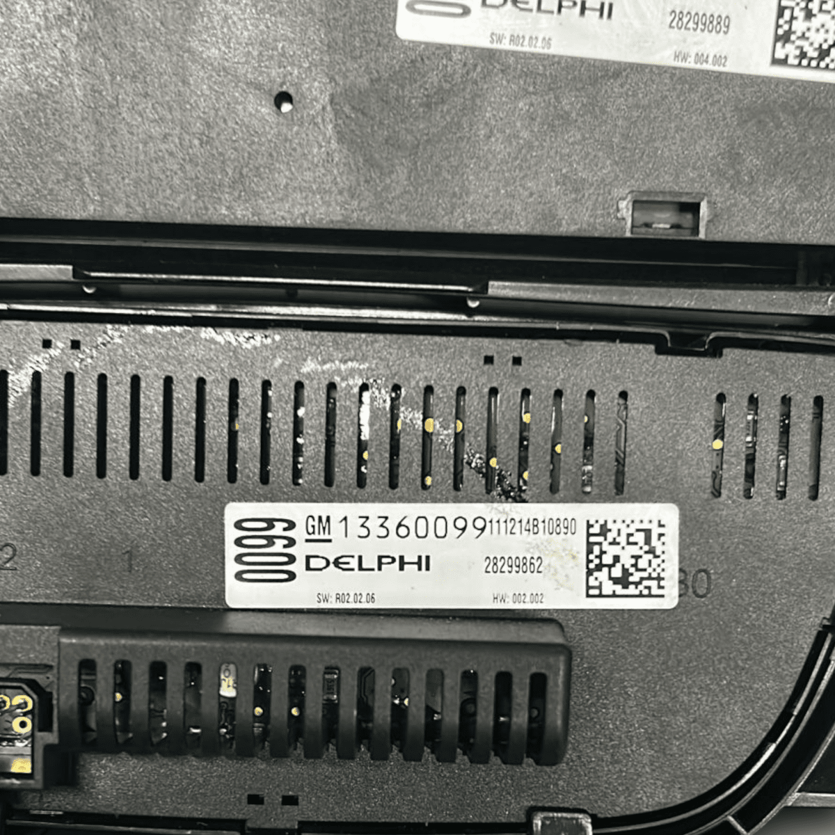 Comandi clima opel astra j cod:13360099 (2009 > 2020) + comandi autoradio - F&P CRASH SRL - Ricambi Usati