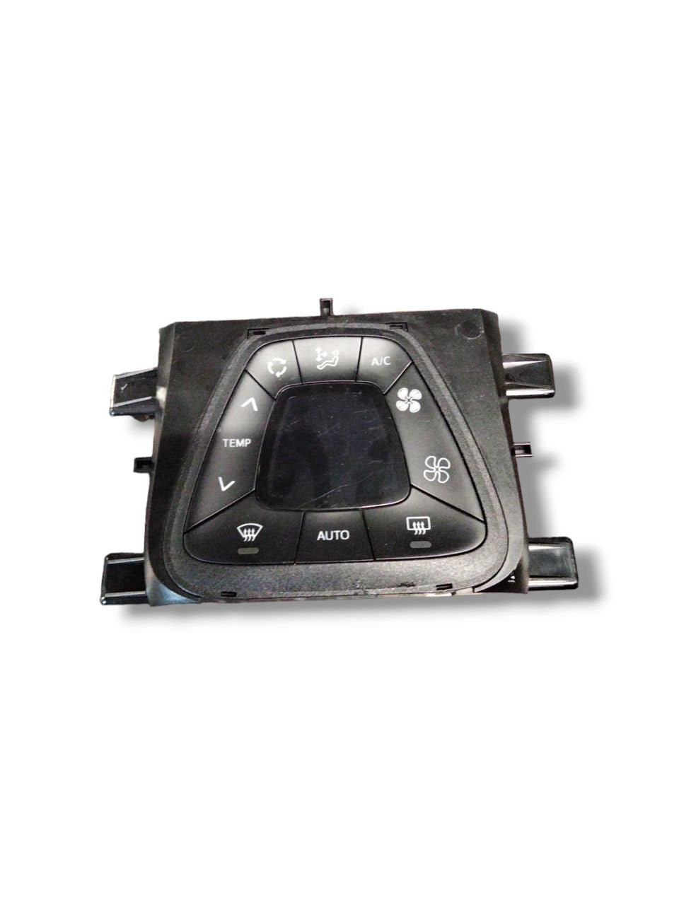 Toyota Aygo Mk2 1.0 petrol climate controls (2014 - 2021) code.5590 - Yv010 - F&P CRASH SRLS - Used Parts