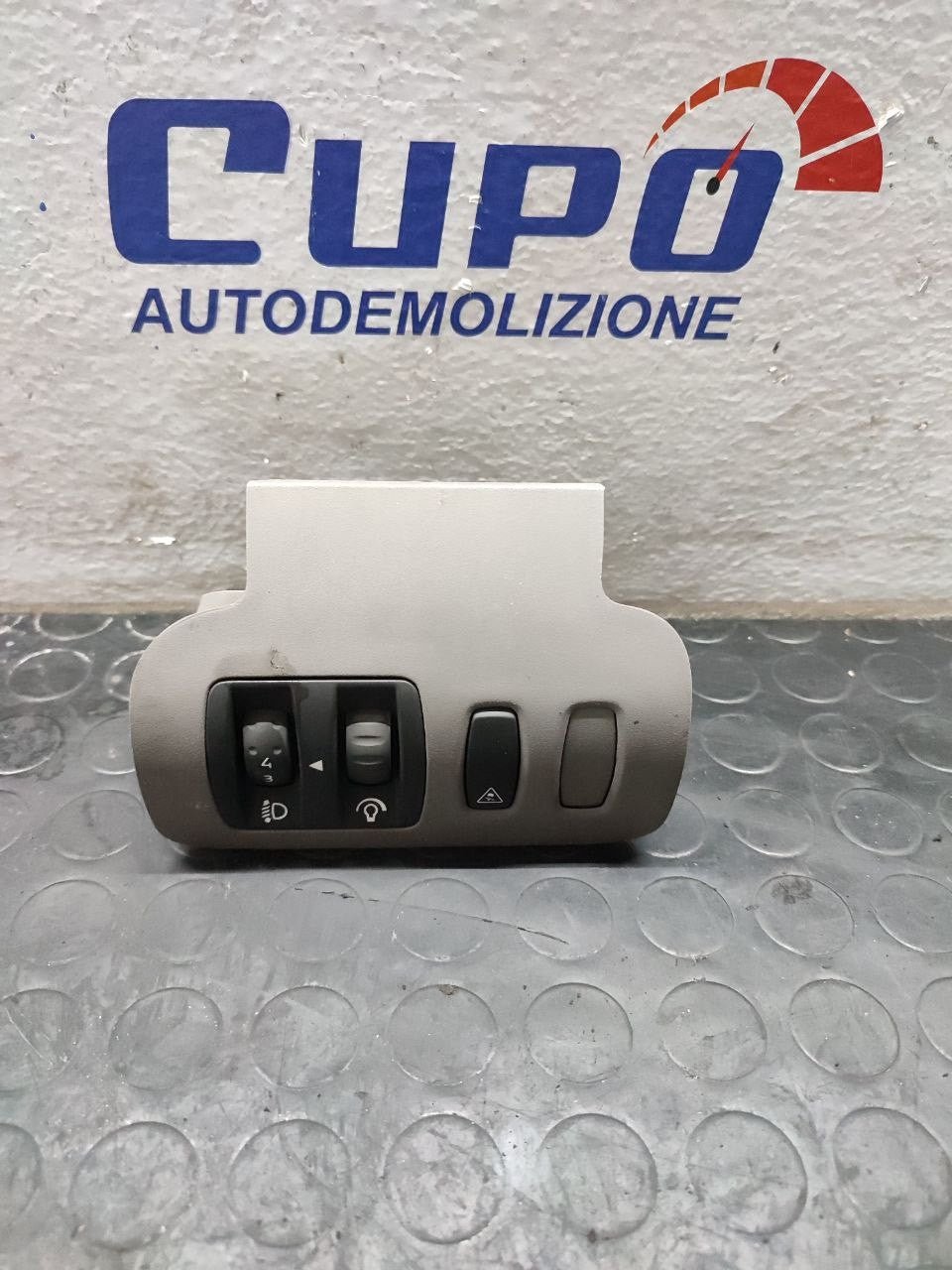 Comandi Luci Renault Scenic II Serie (2008) Cod:8200140985 - F&P CRASH SRLS - Ricambi Usati