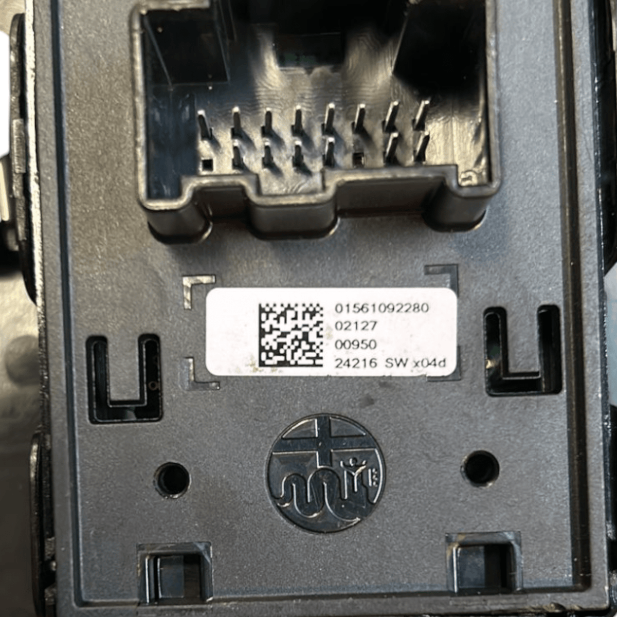 Front Right Window Lift Command Alfa Romeo Giulia (2016 >) code:01561092280 - F&P CRASH SRLS - Used Spare Parts