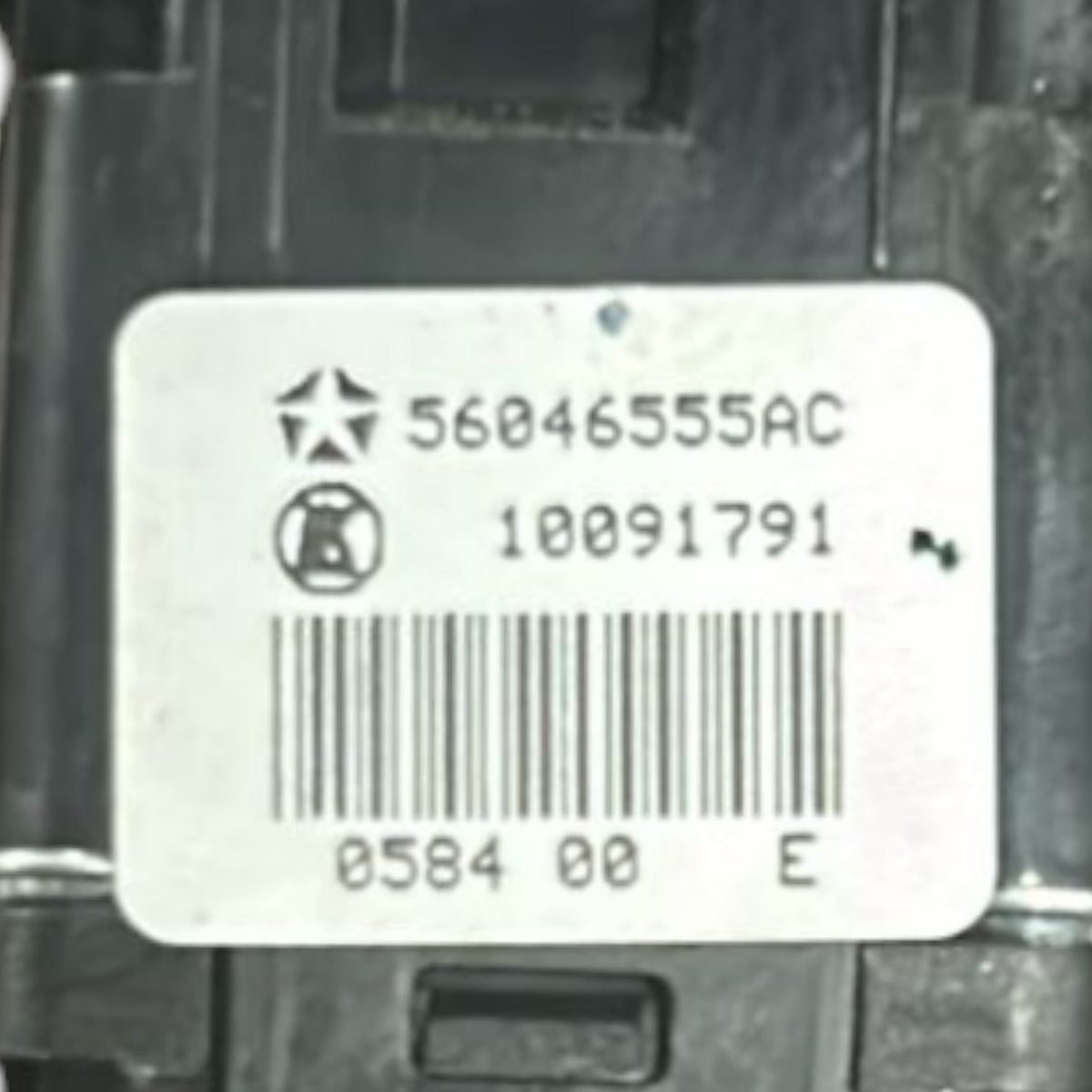 Comando Alzavetro Posteriore Destro Jeep Cherokee (KL) cod.56046555AC (2012 > 2019) - F&P CRASH SRLS - Ricambi Usati