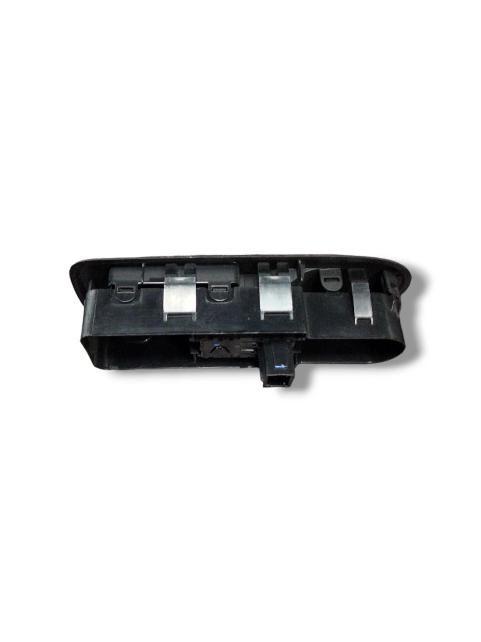 Comando Interruttore Alzavetro anteriore destro Citroen C3 (2009 - 2016cod.96637533XT - F&P CRASH SRLS - Ricambi Usati
