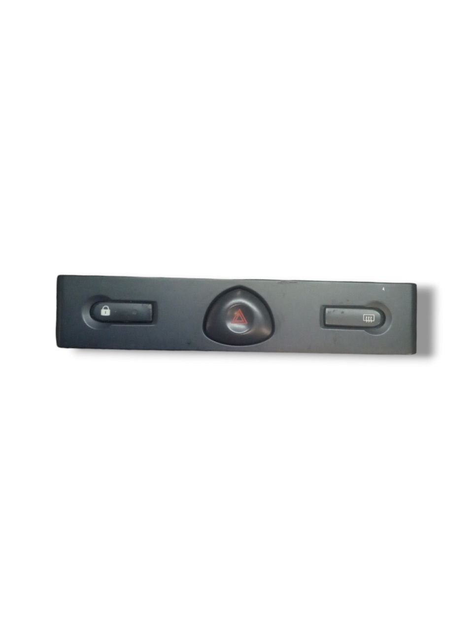 Comando / Interruttore pulsantiera centrale Renault Clio 2 (2002) cod: 8200071224 - F&P CRASH SRLS - Ricambi Usati