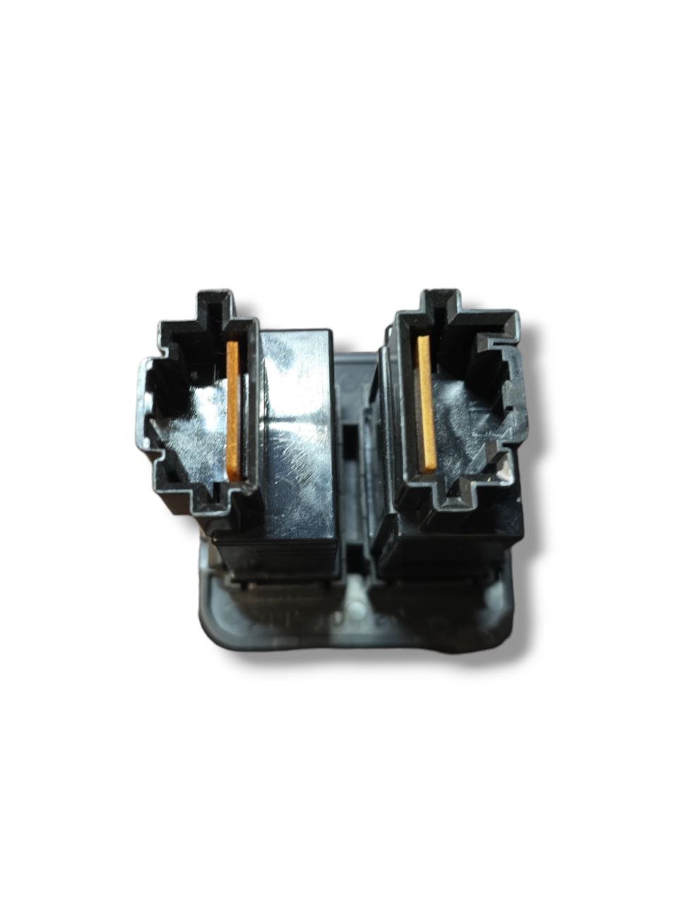 Mitsubishi Pajero Light Command (1991 - 1999) Code: MR4026 - F&P CRASH SRLS - Used Parts