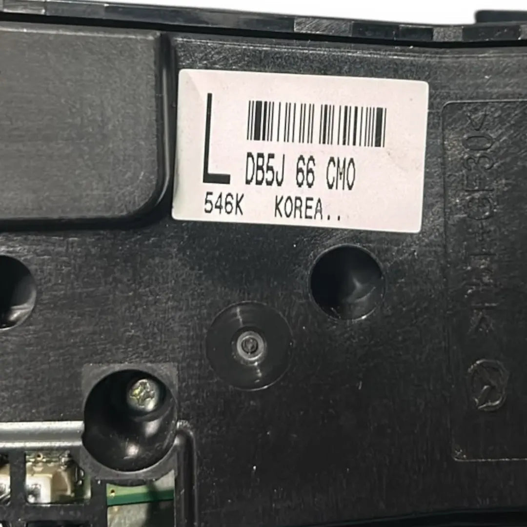 Dettaglio Comando infotainment Mazda 2 3ª Serie 2014–2020 cod. DB5J66CM0 - foto 3