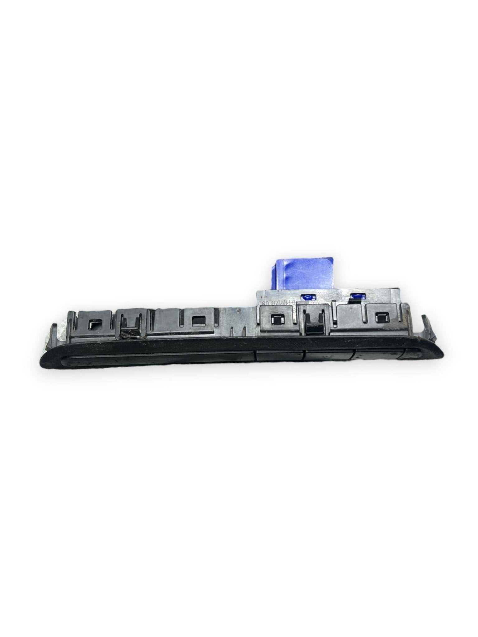 Comando Pulsante Interruttore ESP / ASR Controllo di Trazione Peugeot 2008 / 208 ( 2014 ) cod : 9677059077 - F&P CRASH SRLS - Ricambi Usati