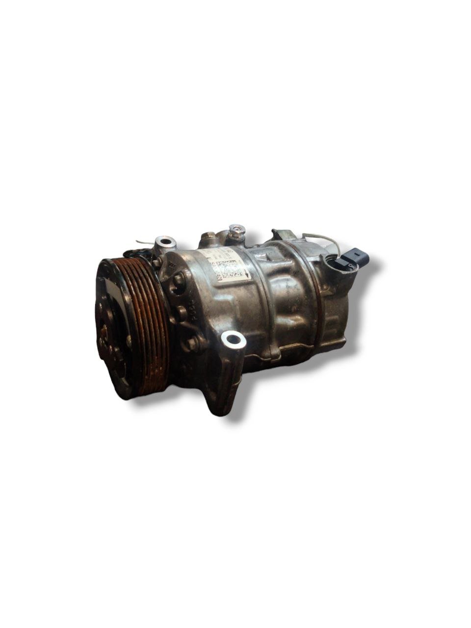 Compressore Aria clima Seat Ibiza 1.2 Benzina (2015-2017) COD:5Q0820803K - F&P CRASH SRLS - Ricambi Usati